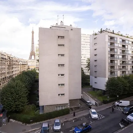 Apartamento Spacious With View Of The Eiffel Tower