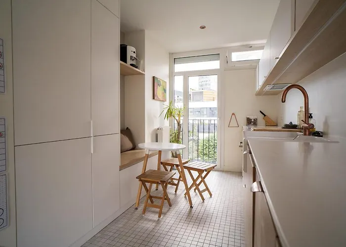 Apartamento Spacious With View Of The Eiffel Tower