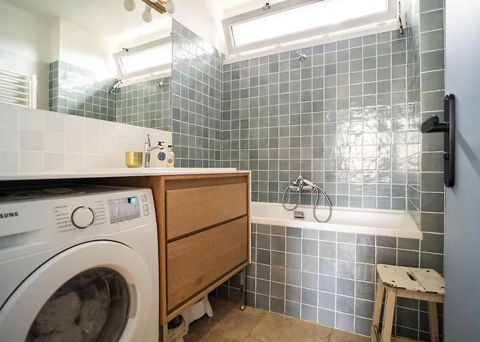 Spacious With View Of The Eiffel Tower * Paris