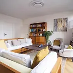 Spacious With View Of The Eiffel Tower * Paris