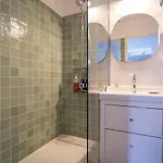 Spacious With View Of The Eiffel Tower