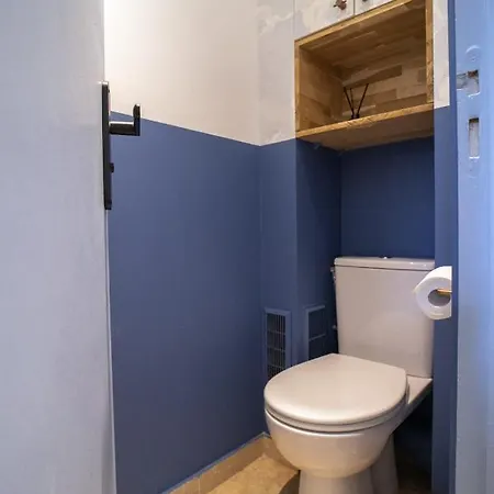 Διαμέρισμα Spacious With View Of The Eiffel Tower Παρίσι