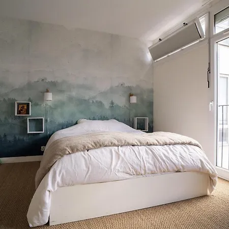 Apartment Spacious With View Of The Eiffel Tower *