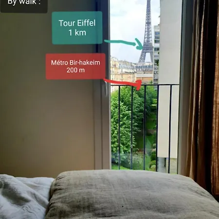 Spacious With View Of The Eiffel Tower *