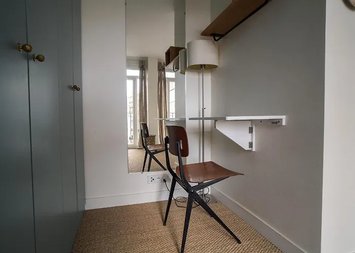 Spacious With View Of The Eiffel Tower Apartman *